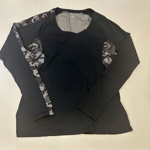 Fabletics Black Camouflage Women's Long Sleeve Athletic Top Size 10